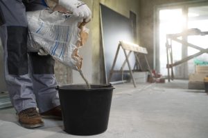 tiler-working-renovation-apartment-min (1)